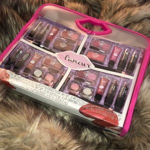 Brand new, Never opened 39 piece lip 💄 collection